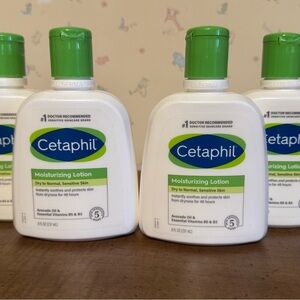 4* Cetaphil Moisturizing Lotion